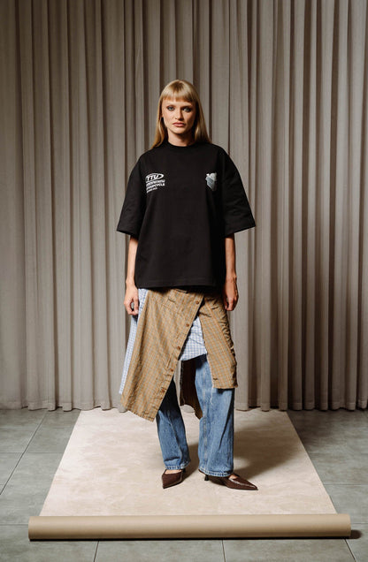 Black tee shirt - Trytoupcycle