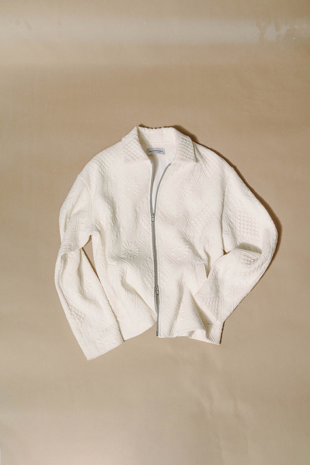White double zip jacket - Trytoupcycle